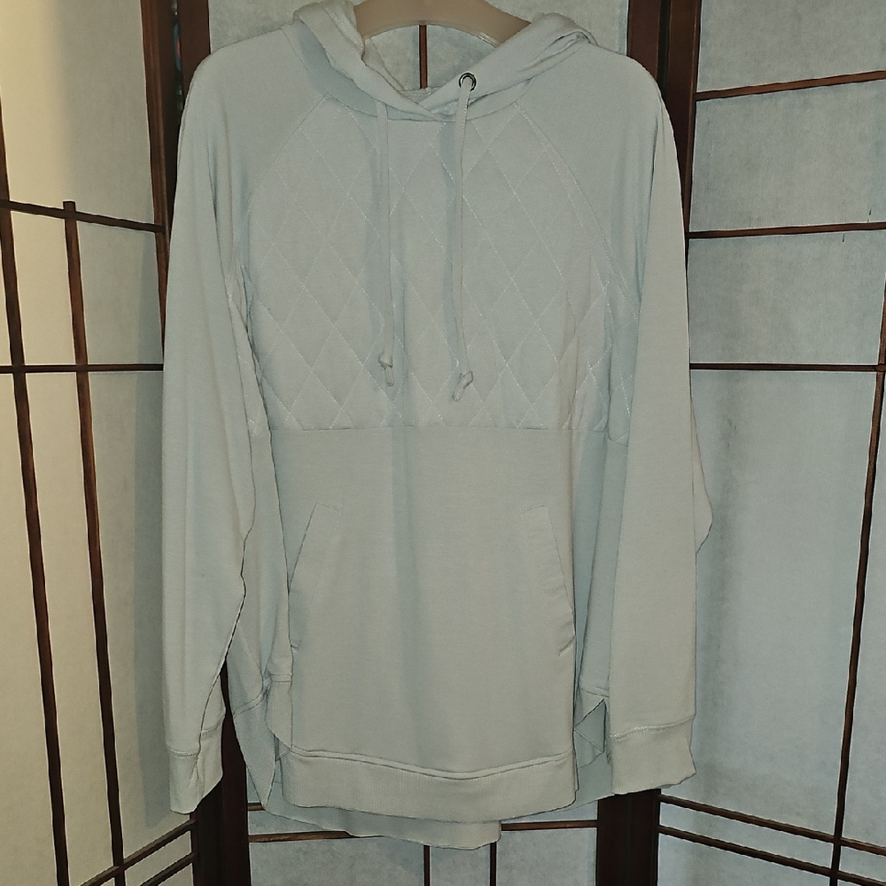 Maurices Light Gray Quilted Pullover Hoodie